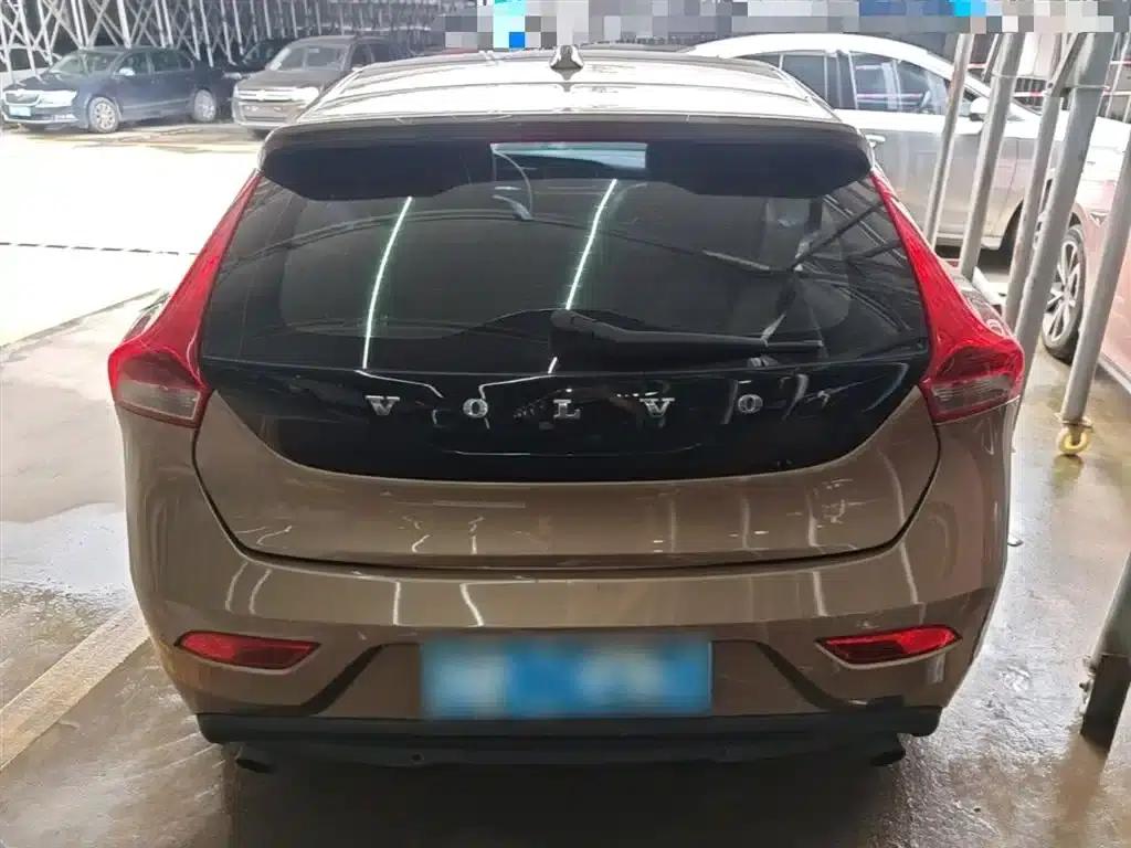 2015 Volvo V40 1.6T Smart Edition — миниатюра 6