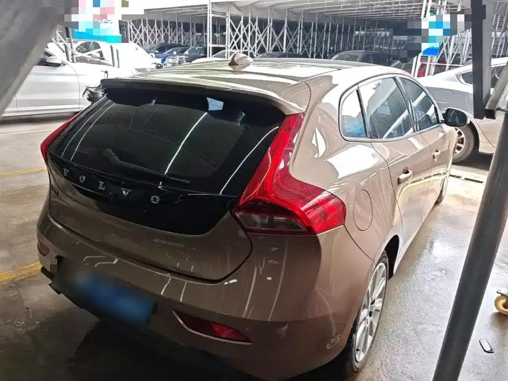 2015 Volvo V40 1.6T Smart Edition — миниатюра 7