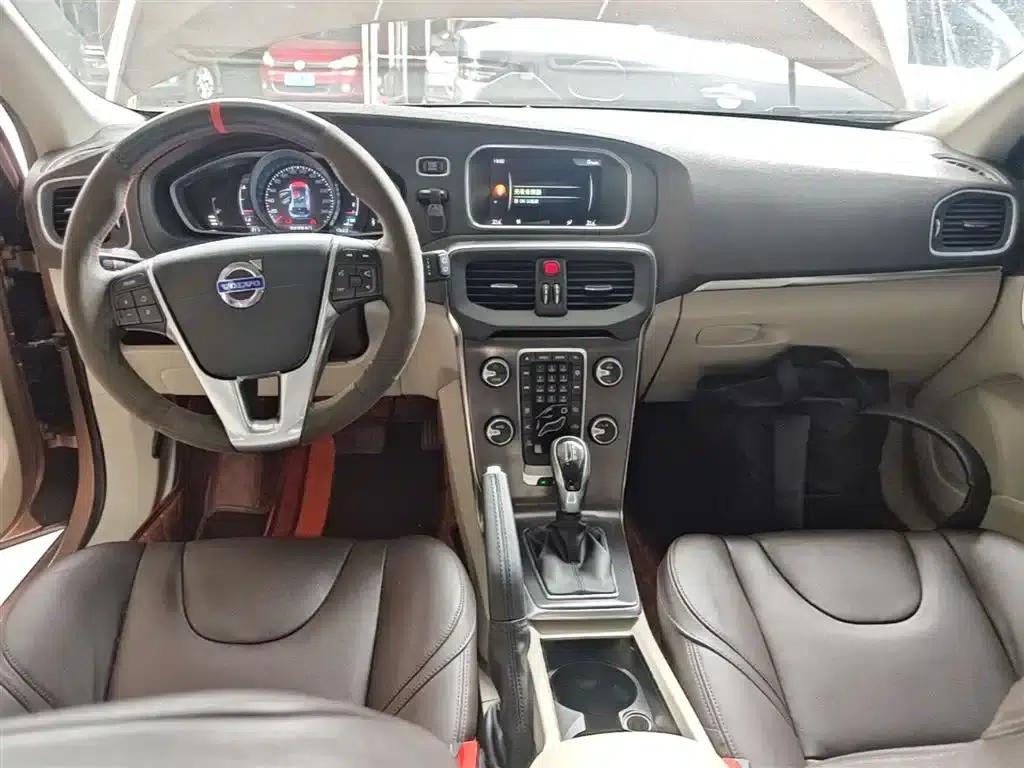 2015 Volvo V40 1.6T Smart Edition — миниатюра 10
