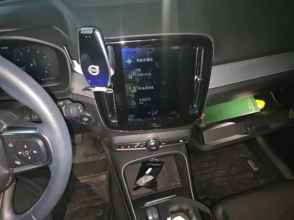 Volvo XC40 2020 T3 Smart Fashion Edition — миниатюра 20