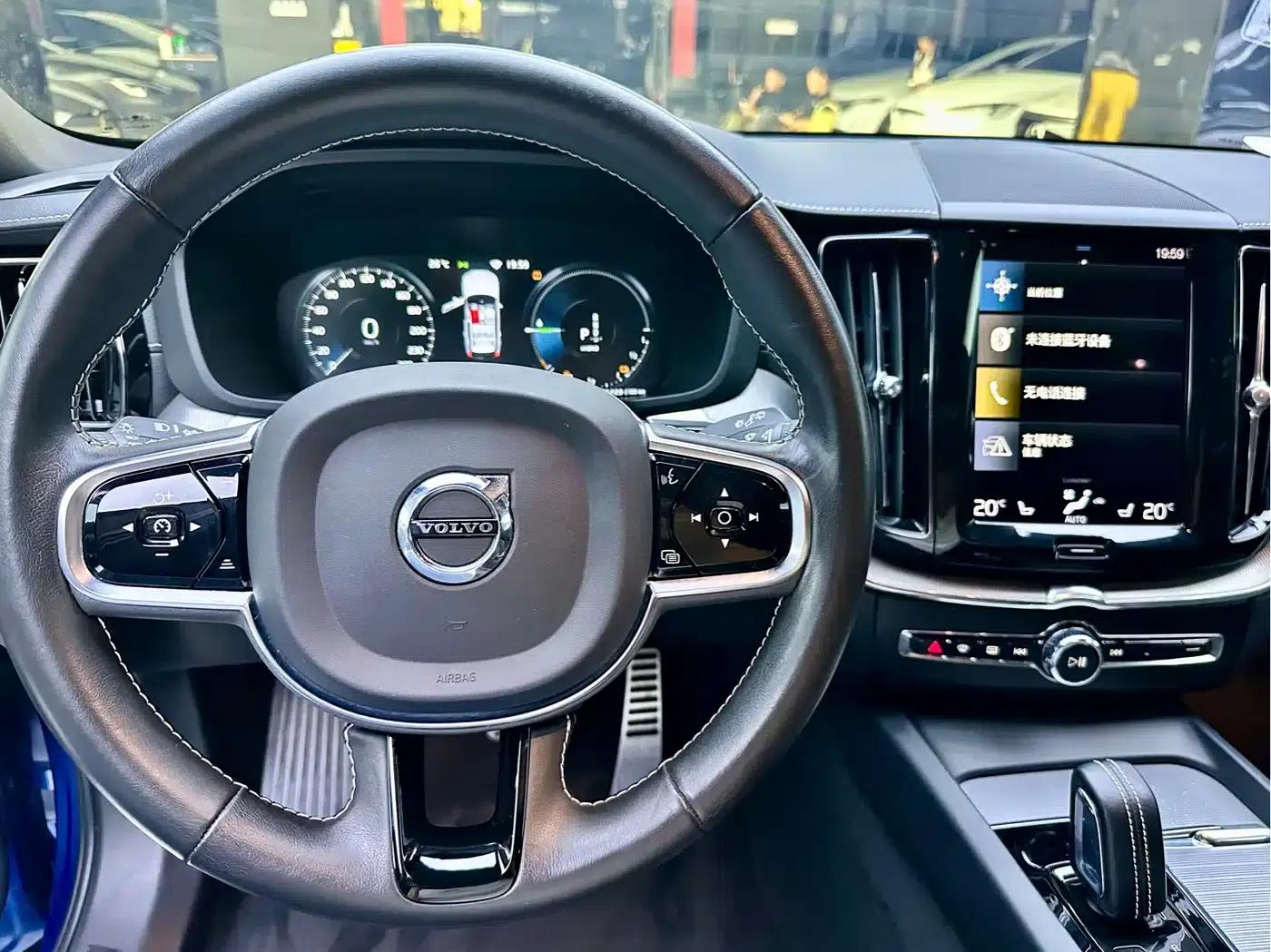 2021 Volvo XC60 Plug-in Hybrid T8 E-Drive Hybrid Smart Sport Edition — миниатюра 12