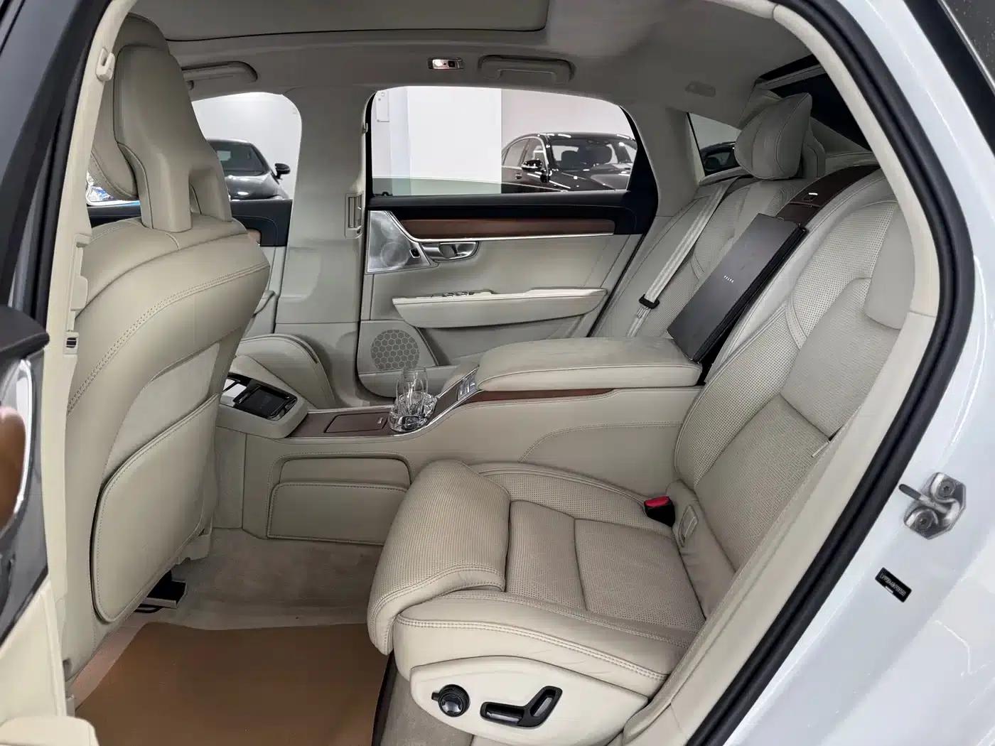 2019 Volvo S90 Plug-in Hybrid T8 E-Drive Hybrid Luxury Edition 3-seater (China V emission standard) — миниатюра 8