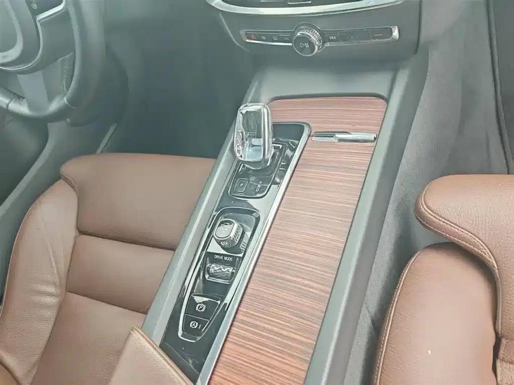 2021 Volvo V60 B5 Inscription Luxury Edition — миниатюра 21