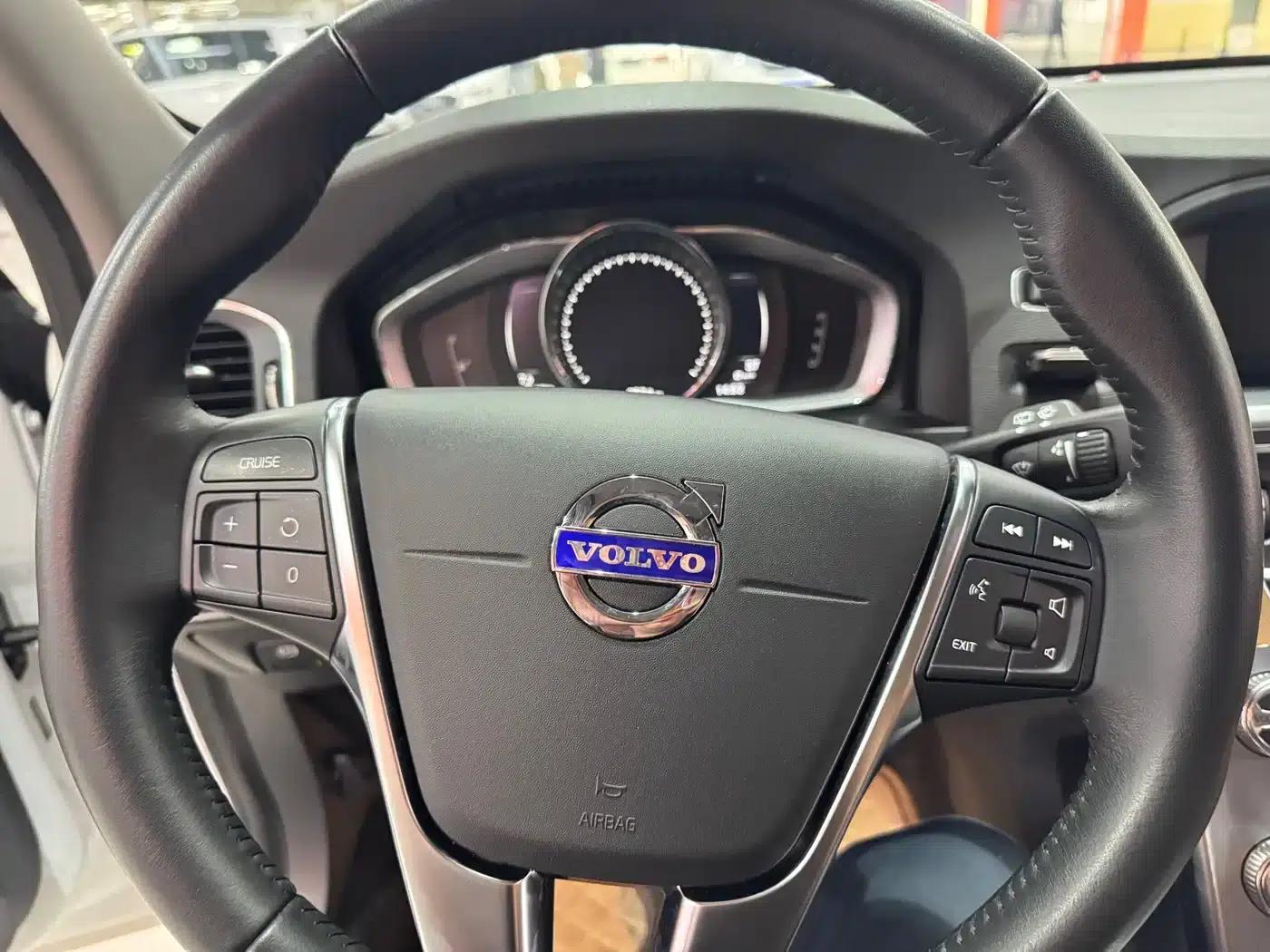 2017 Volvo V60 T5 Smart Edition (China V Emission Standard) — миниатюра 13
