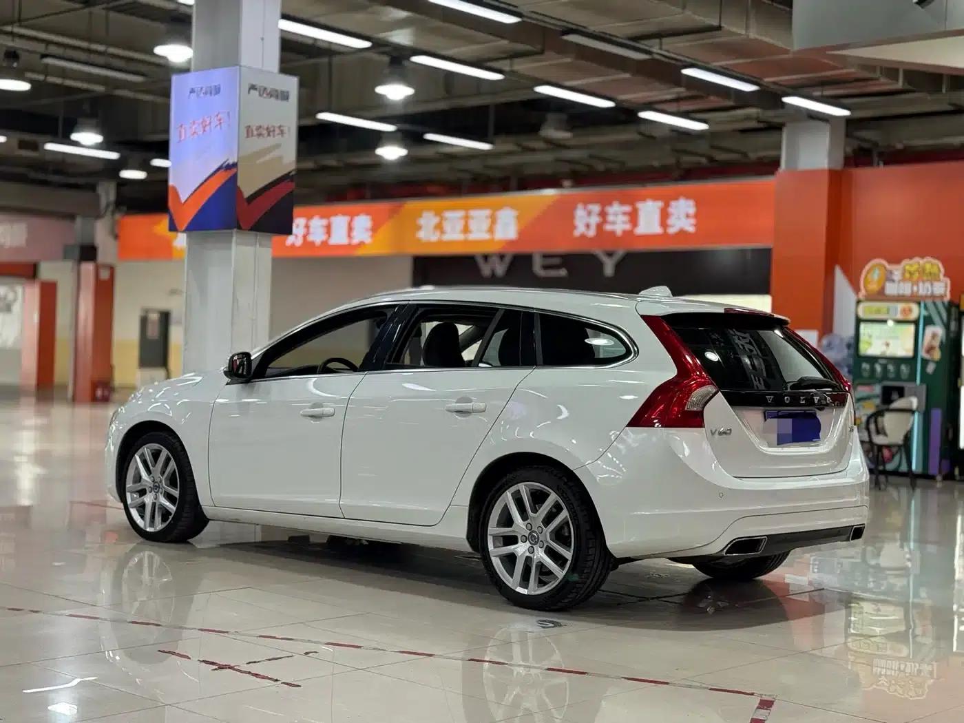 2017 Volvo V60 T5 Smart Edition (China V Emission Standard) — миниатюра 6