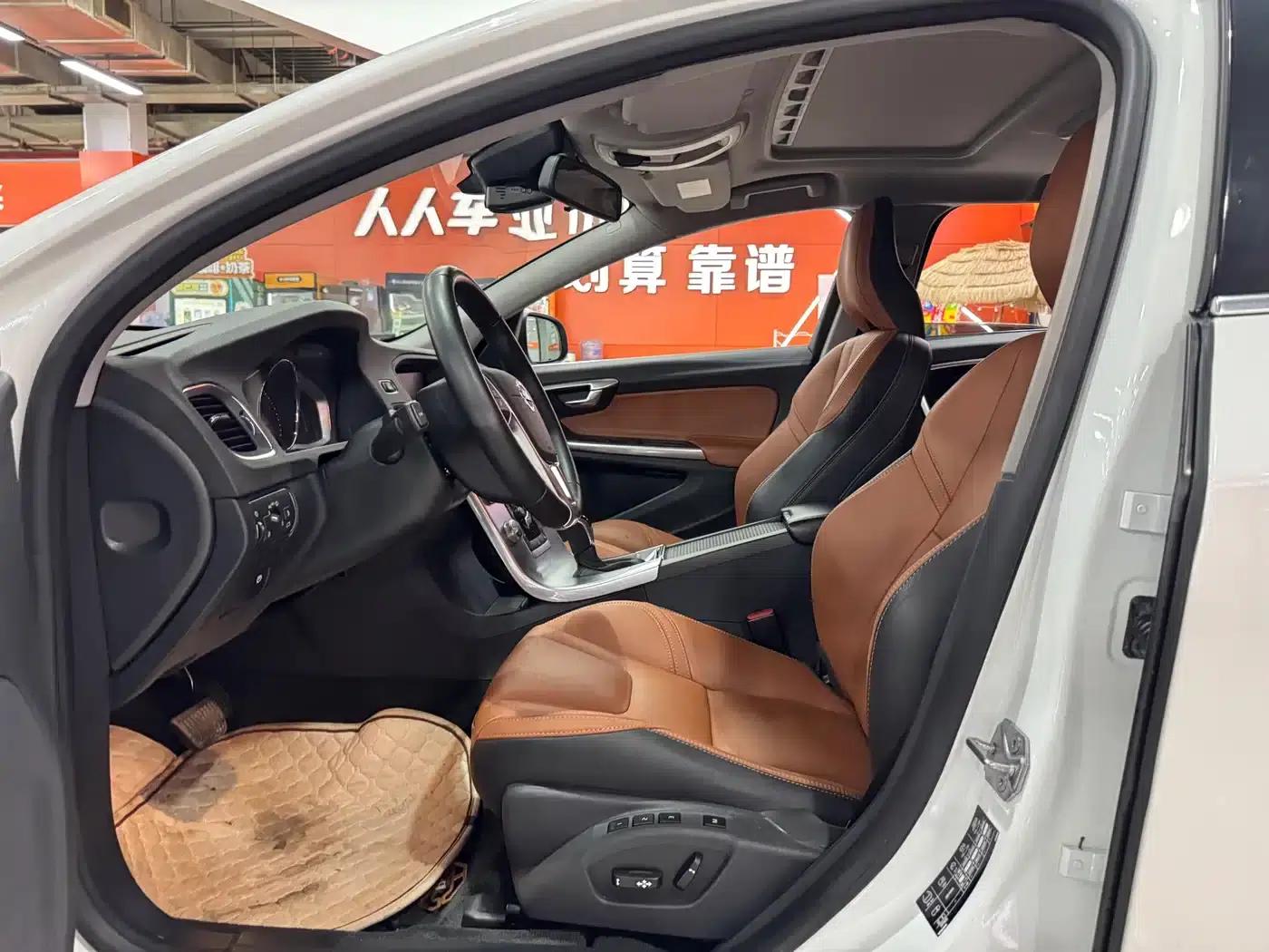 2017 Volvo V60 T5 Smart Edition (China V Emission Standard) — миниатюра 7