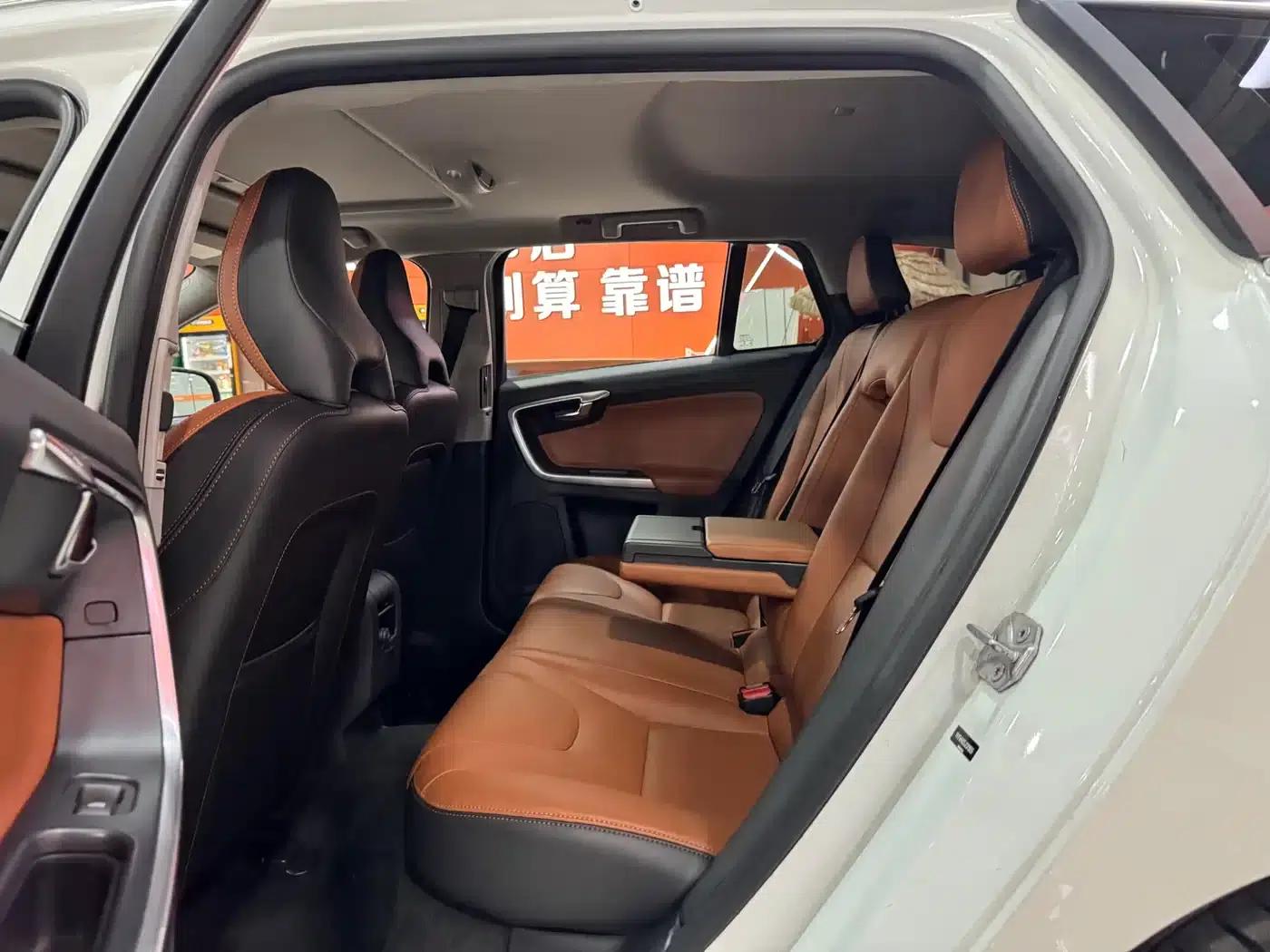 2017 Volvo V60 T5 Smart Edition (China V Emission Standard) — миниатюра 8