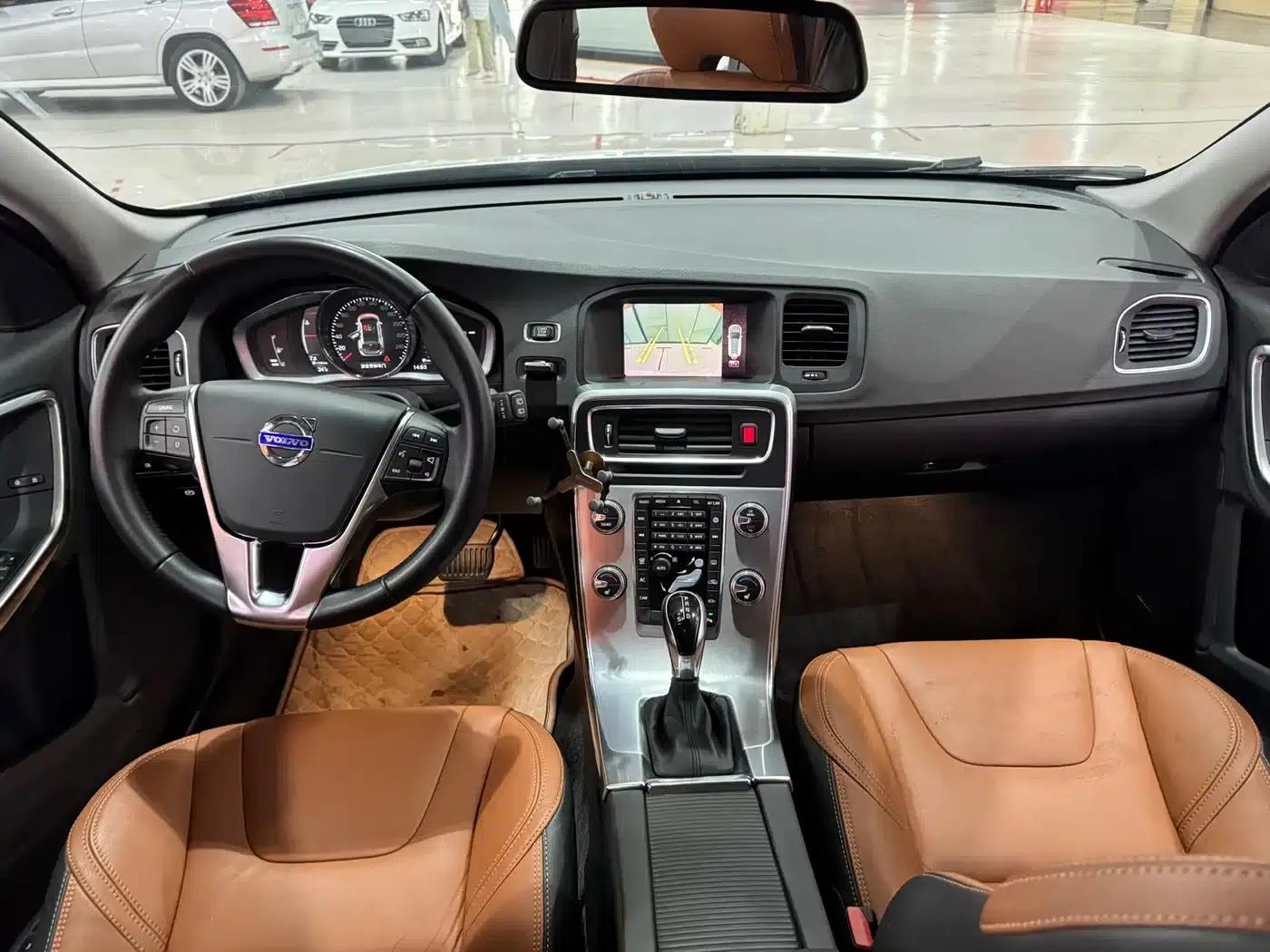2017 Volvo V60 T5 Smart Edition (China V Emission Standard) — миниатюра 9