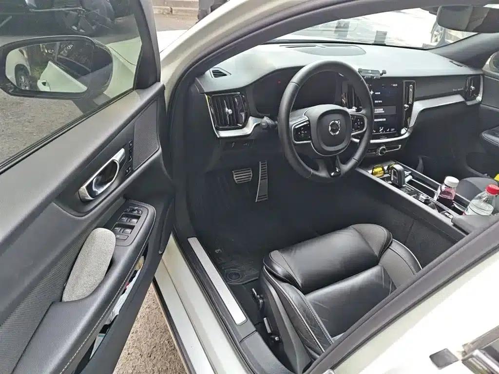 2022 Volvo V60 B5 Smart Sport Edition — миниатюра 14
