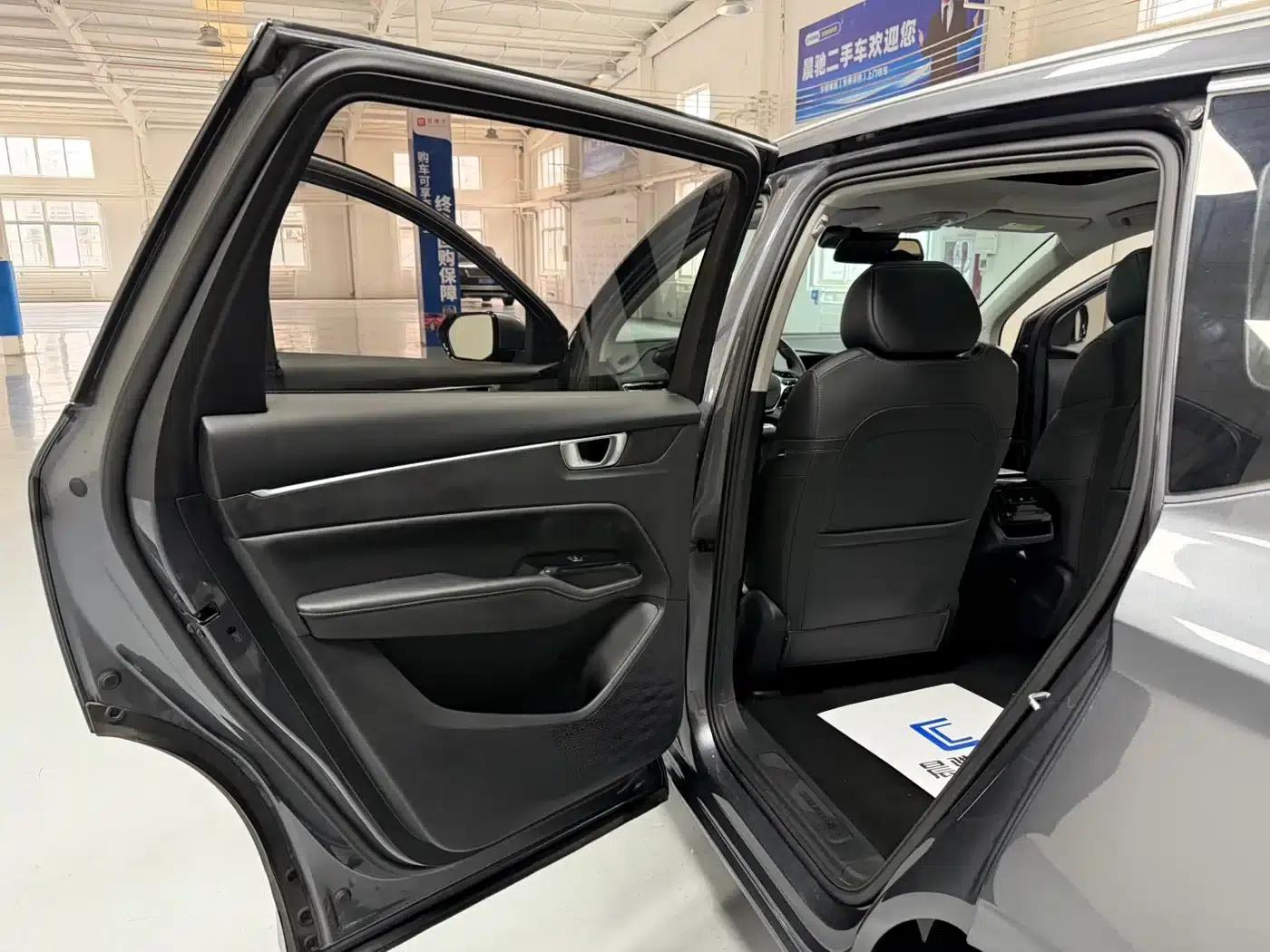 Wuling Capgemini 2022 280T 1.5T CVT Flagship Edition — миниатюра 12