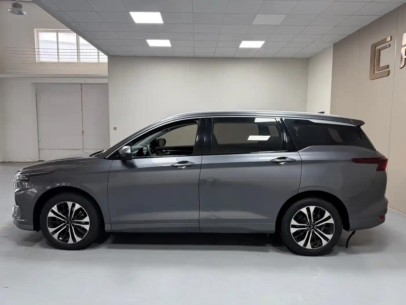 Wuling Capgemini 2022 280T 1.5T CVT Flagship Edition — миниатюра 7