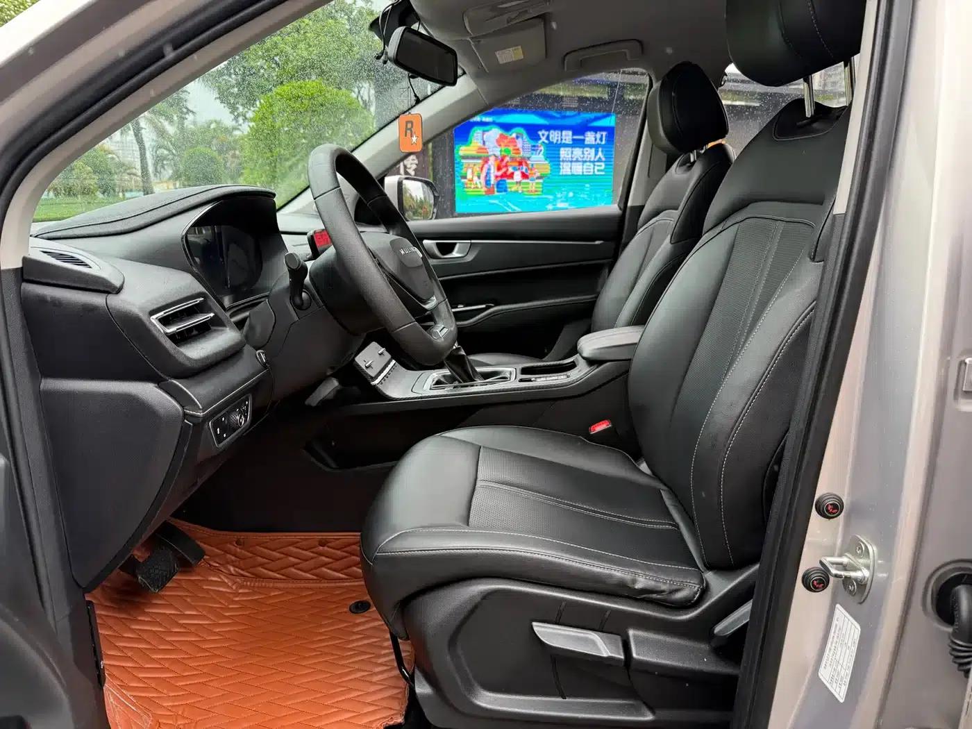 Wuling Capgemini 2020 1.5T CVT Premium Edition — миниатюра 8