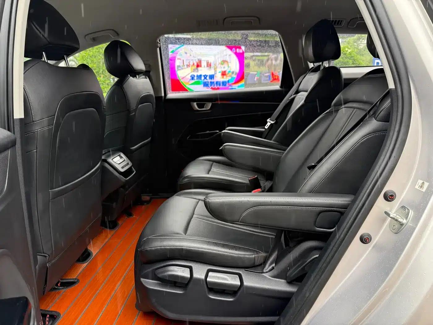 Wuling Capgemini 2020 1.5T CVT Premium Edition — миниатюра 9
