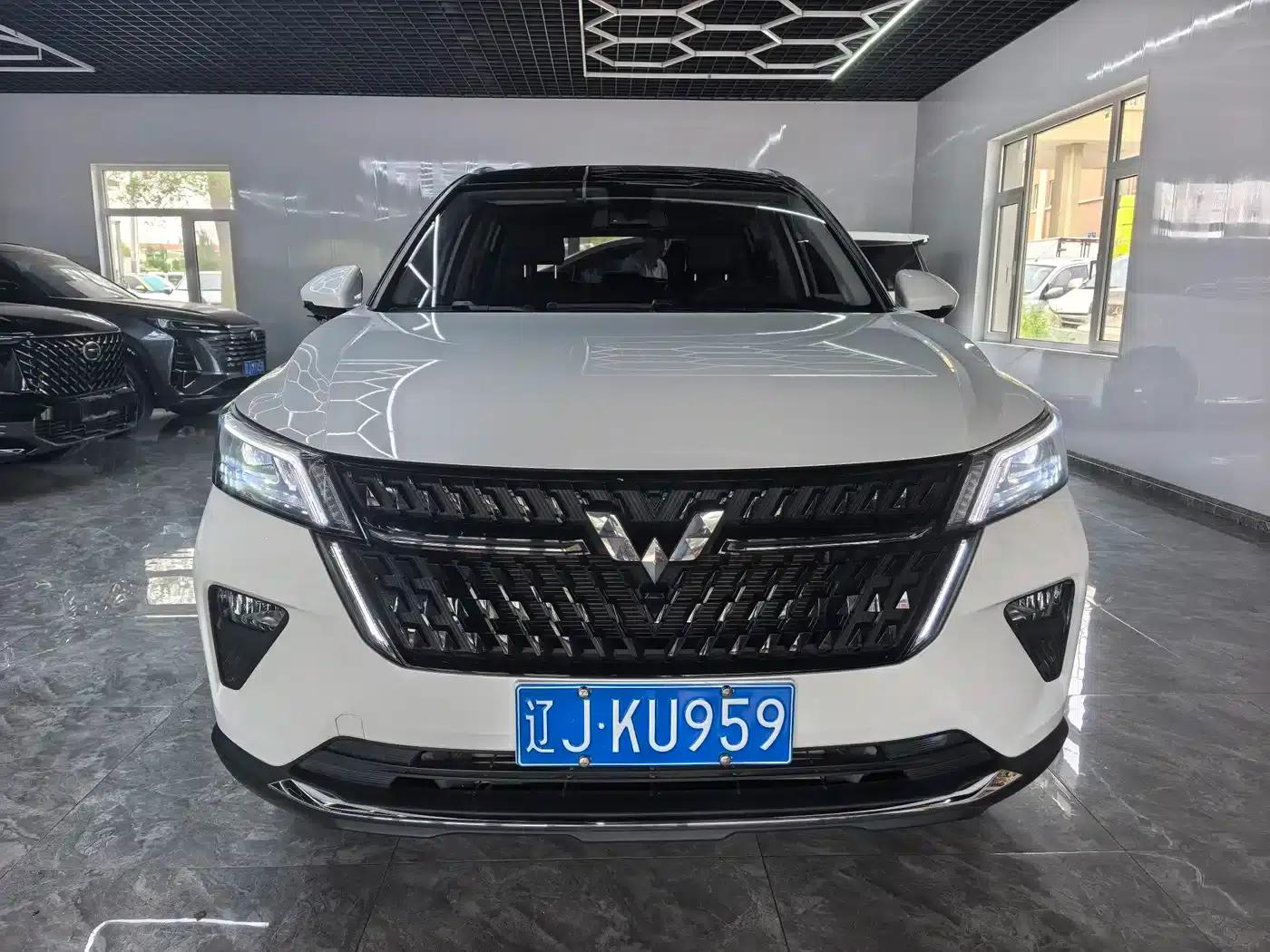 Wuling Xingchen 2021 1.5T CVT Star Edition — миниатюра 1
