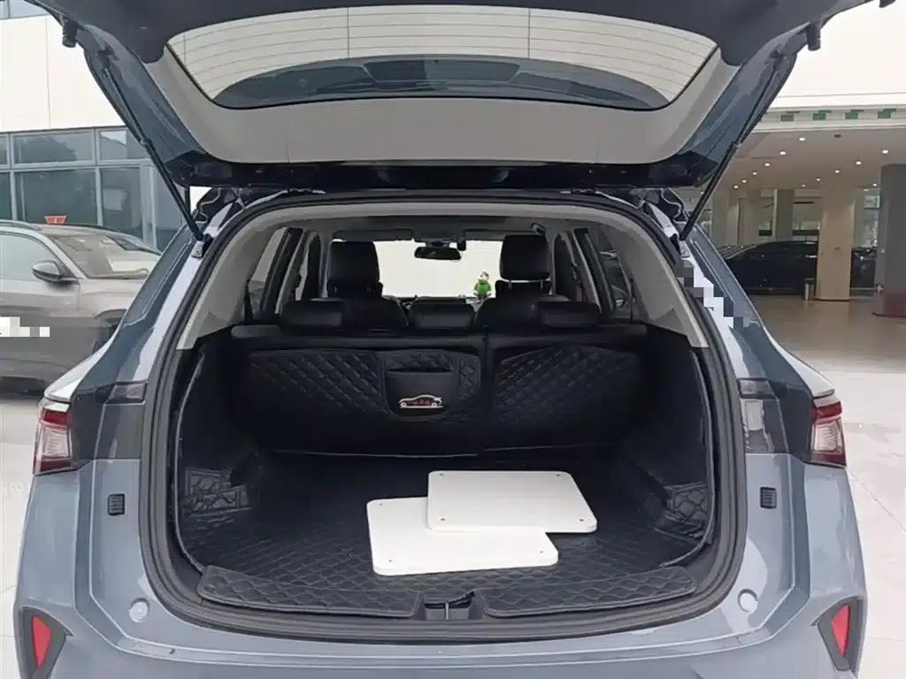 Wuling Xingchen 2021 1.5T CVT Star Edition — миниатюра 19