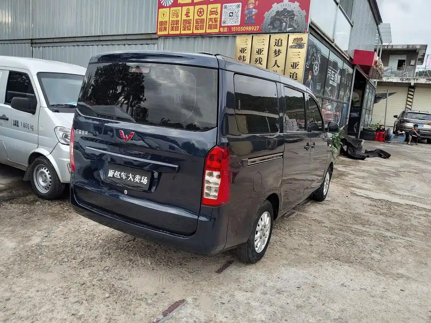 Wuling Rongguang V 2016 1.2L Standard Edition — миниатюра 2