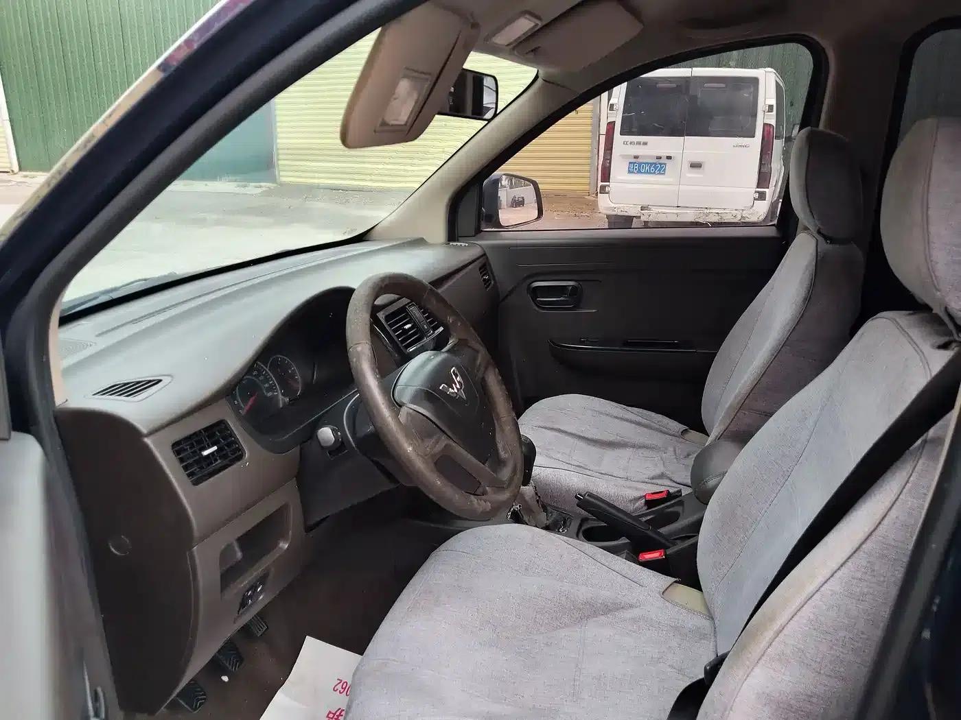 Wuling Rongguang V 2016 1.2L Standard Edition — миниатюра 5
