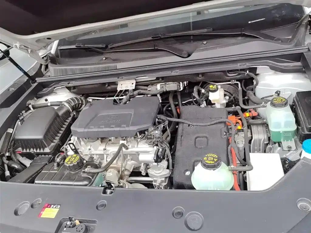 Wuling Xingguang S 2024 Model 130km Navigator Edition — миниатюра 20
