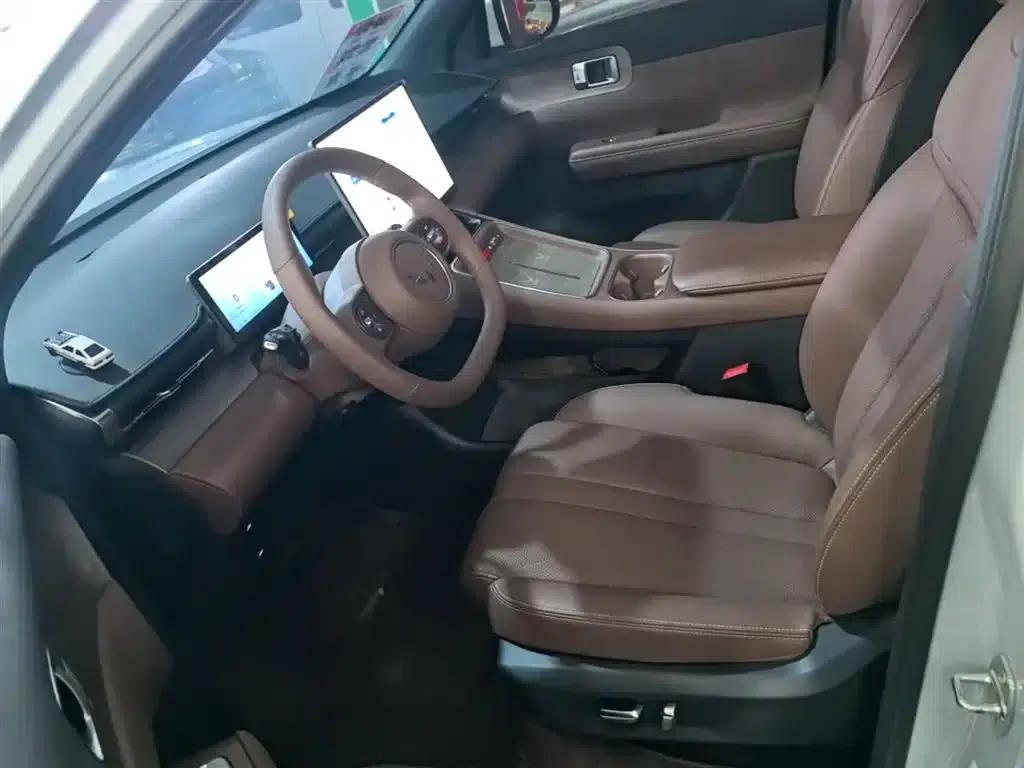 Wuling Xingguang S 2024 Model 130km Navigator Edition — миниатюра 15