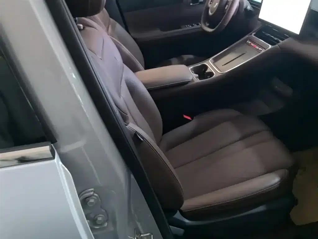 Wuling Xingguang S 2024 Model 130km Navigator Edition — миниатюра 25