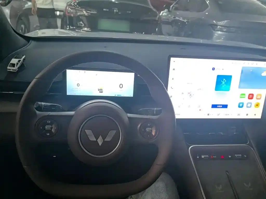 Wuling Xingguang S 2024 Model 130km Navigator Edition — миниатюра 10