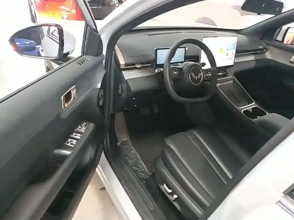 Wuling Xingguang S 2024 Model 130km Flagship Edition — миниатюра 16