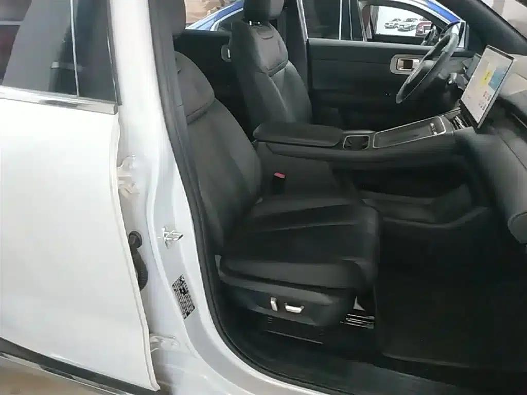 Wuling Xingguang S 2024 Model 130km Flagship Edition — миниатюра 25