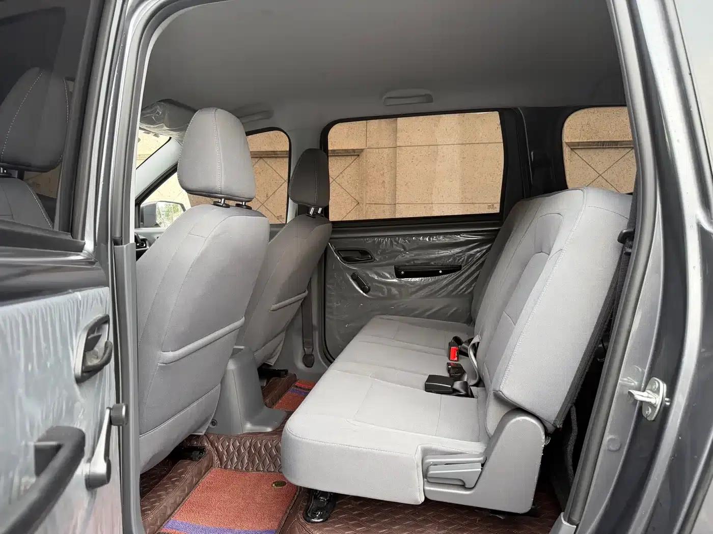 Wuling Hongguang New Energy 2024 Pure Electric Version 300KM Standard Edition — миниатюра 7