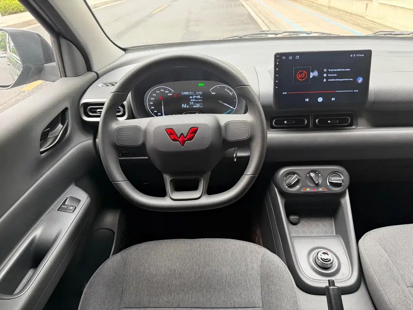 Wuling Hongguang New Energy 2024 Pure Electric Version 300KM Standard Edition — миниатюра 10