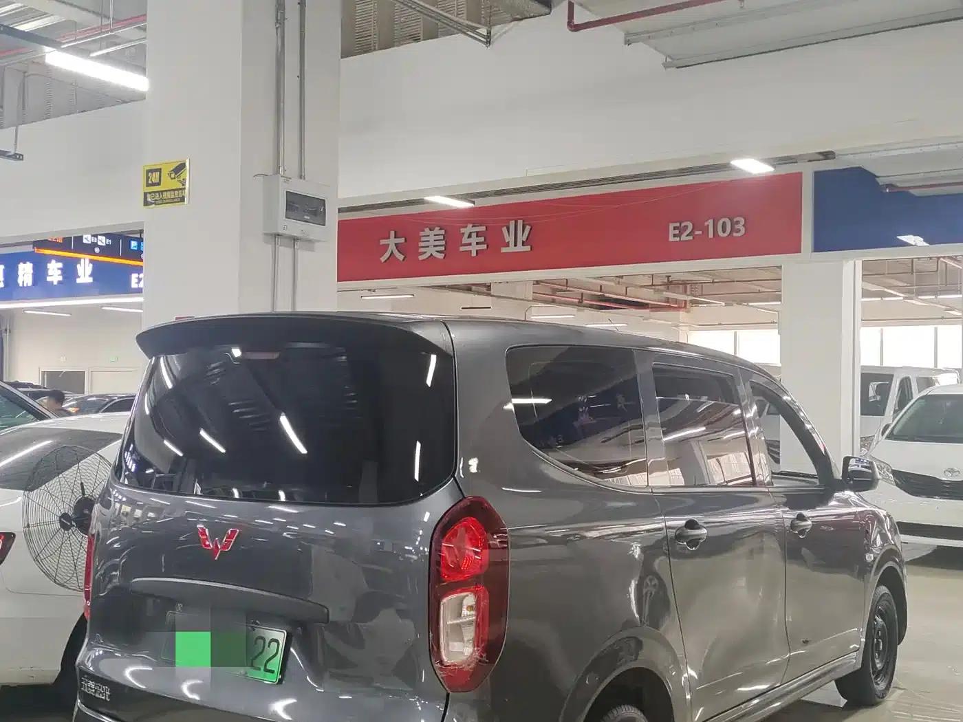 Wuling Hongguang New Energy 2024 Pure Electric Version 300KM Standard Edition — миниатюра 8