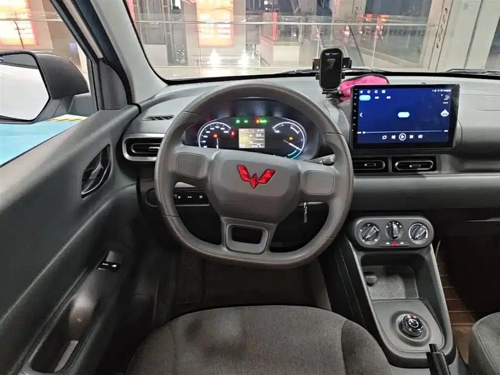 Wuling Hongguang New Energy 2024 Pure Electric Version 300KM Practical Model — миниатюра 11