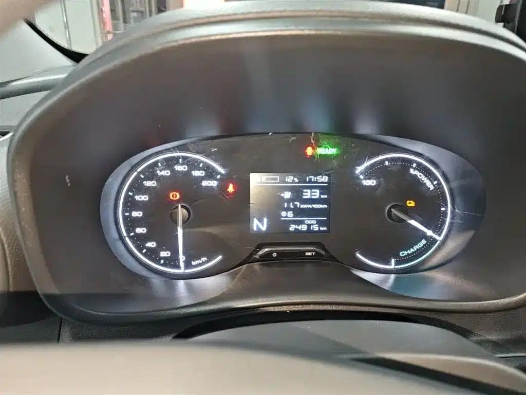 Wuling Hongguang New Energy 2024 Pure Electric Version 300KM Practical Model — миниатюра 12