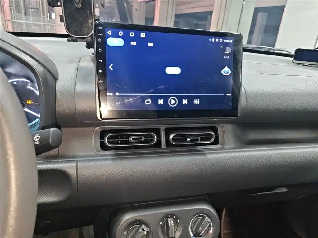 Wuling Hongguang New Energy 2024 Pure Electric Version 300KM Practical Model — миниатюра 13
