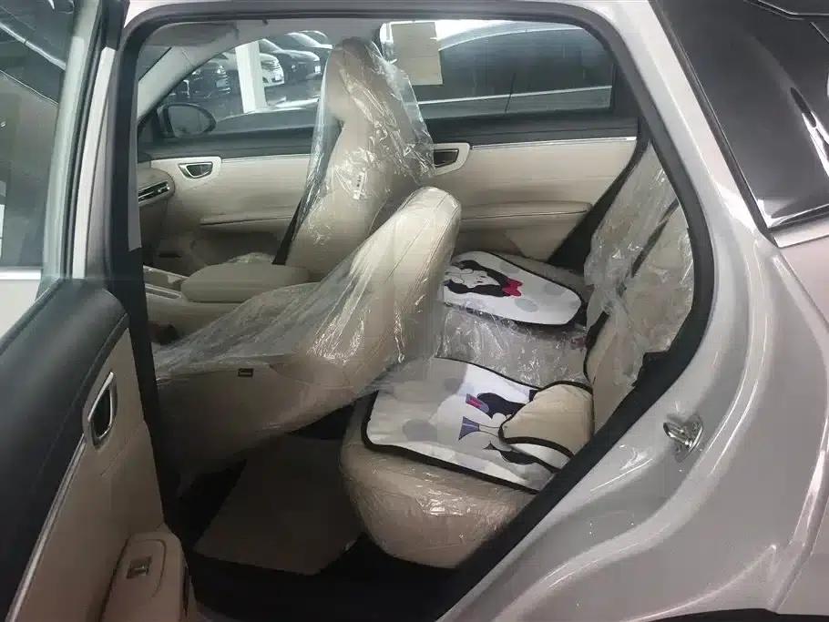 Wuling Bingo PLUS 2024 Model 330km Five-Seater — миниатюра 11