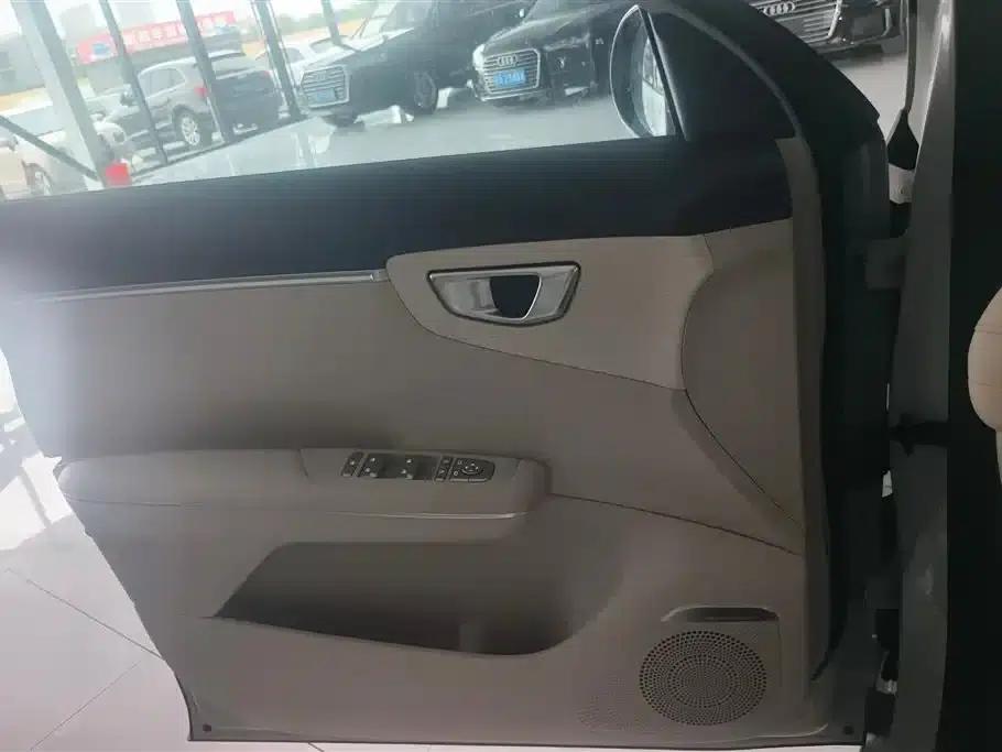 Wuling Bingo PLUS 2024 Model 330km Five-Seater — миниатюра 7