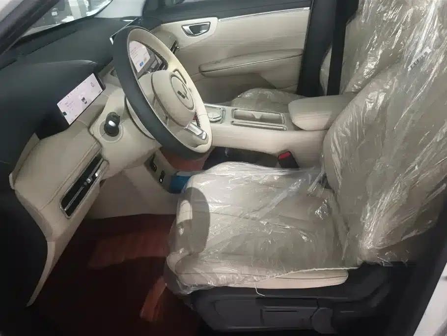 Wuling Bingo PLUS 2024 Model 330km Five-Seater — миниатюра 9