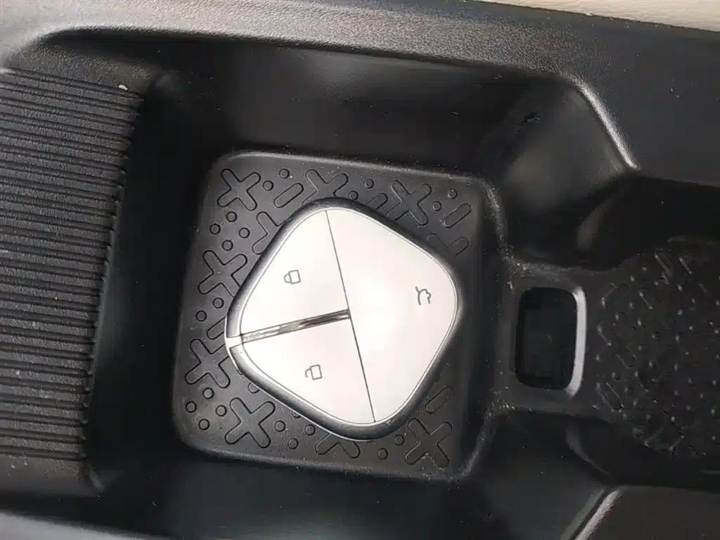 Wuling Bingo PLUS 2024 Model 330km Five-Seater — миниатюра 9