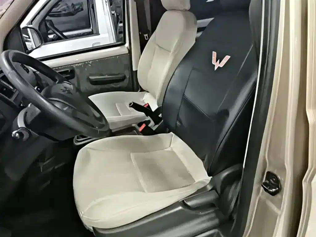 Wuling Rongguang S 2023 1.5L Basic Model 5/7 Seats — миниатюра 15