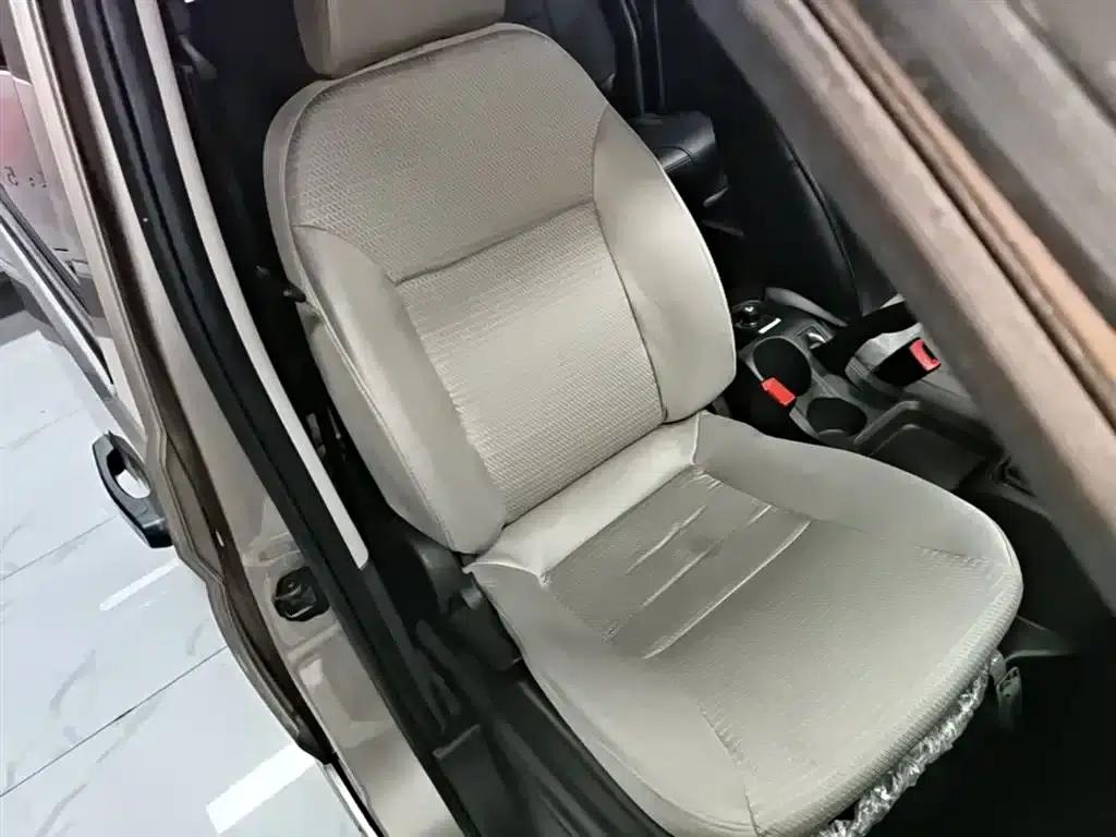 Wuling Rongguang S 2023 1.5L Basic Model 5/7 Seats — миниатюра 25