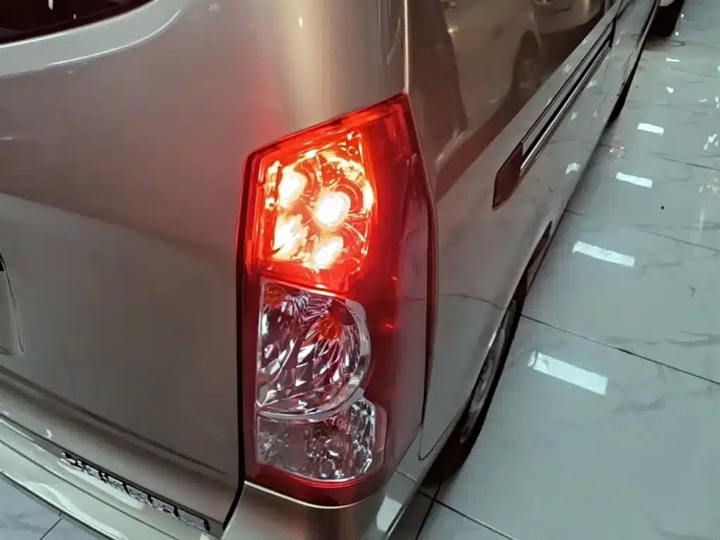 Wuling Rongguang S 2023 1.5L Basic Model 5/7 Seats — миниатюра 8
