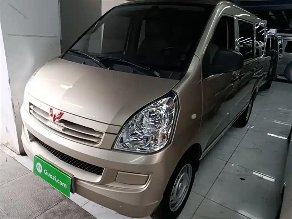 Wuling Rongguang S 2023 1.5L Basic Model 5/7 Seats — миниатюра 1