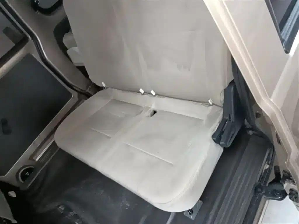 Wuling Rongguang S 2023 1.5L Basic Model 5/7 Seats — миниатюра 17
