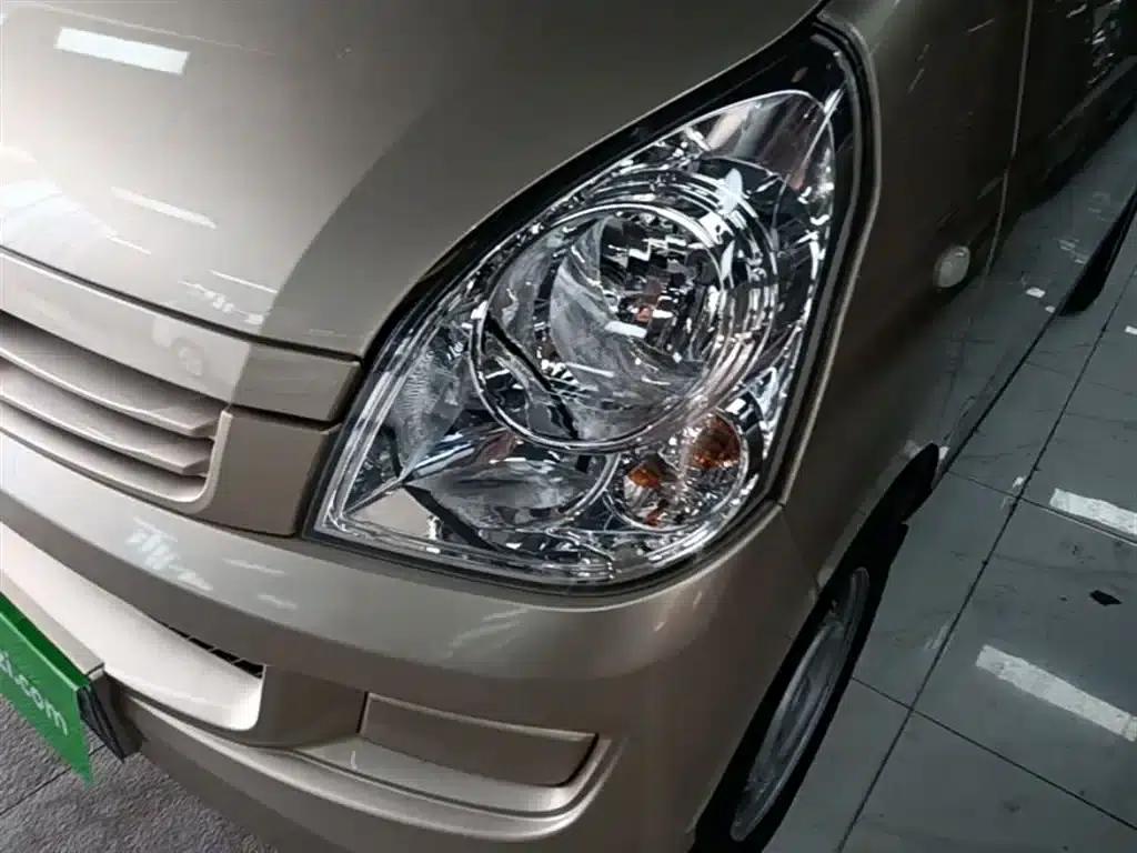 Wuling Rongguang S 2023 1.5L Basic Model 5/7 Seats — миниатюра 24