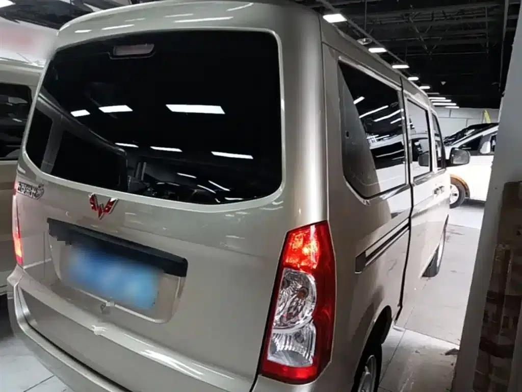 Wuling Rongguang S 2023 1.5L Basic Model 5/7 Seats — миниатюра 7