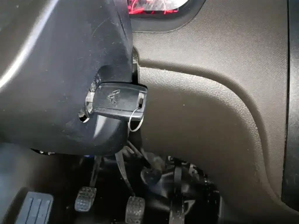 Wuling Rongguang S 2023 1.5L Basic Model 5/7 Seats — миниатюра 9