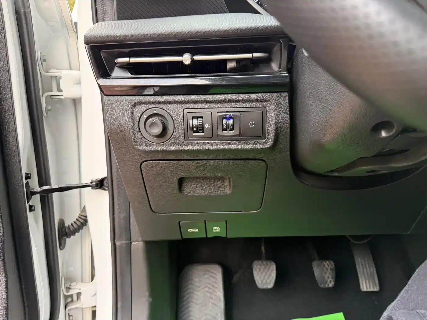 Wuling Xingchi 2022 1.5L Manual Freestyle — миниатюра 24