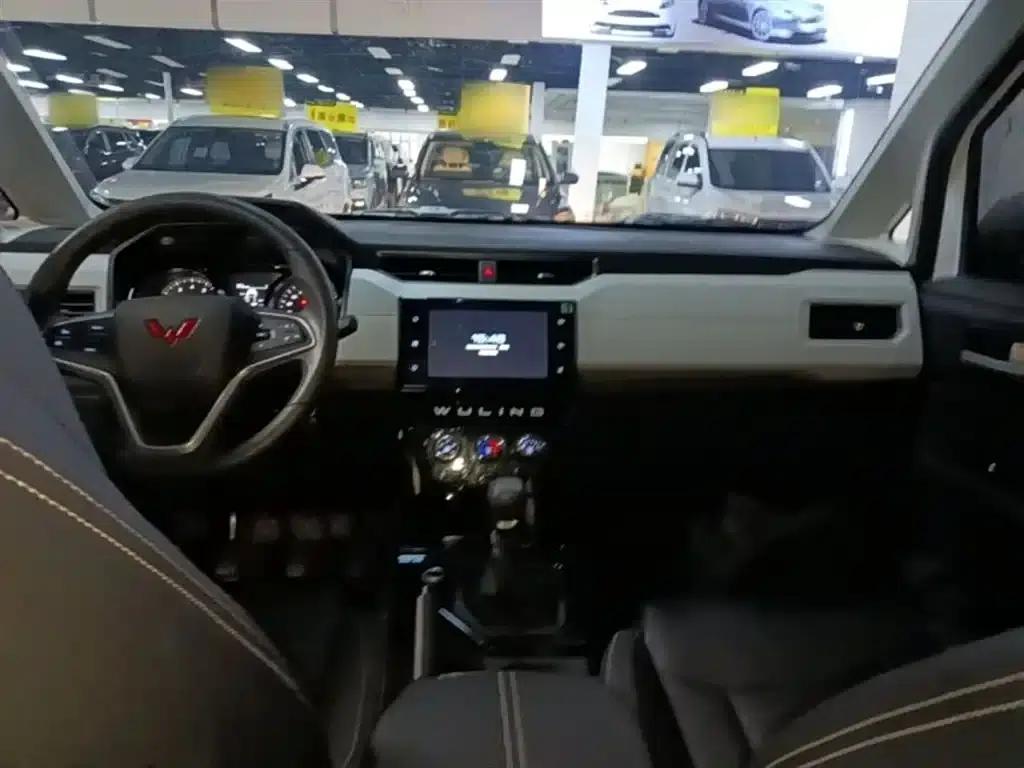 Wuling Journey 2021 1.5T Manual Deluxe Edition — миниатюра 10