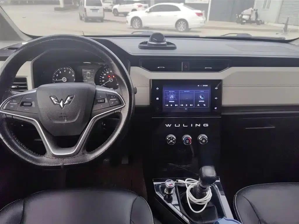 Wuling Hongguang PLUS 2019 1.5T Manual Deluxe 7-Seater — миниатюра 13