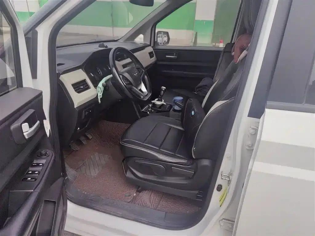 Wuling Hongguang PLUS 2019 1.5T Manual Deluxe 7-Seater — миниатюра 14