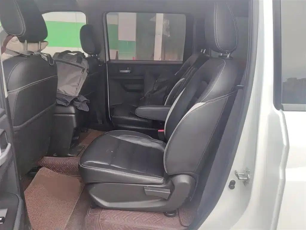 Wuling Hongguang PLUS 2019 1.5T Manual Deluxe 7-Seater — миниатюра 15